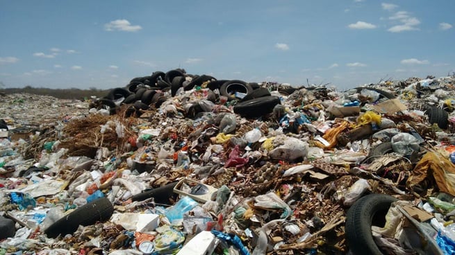Lixo e Política: a questão dos resíduos sólidos como causa pública